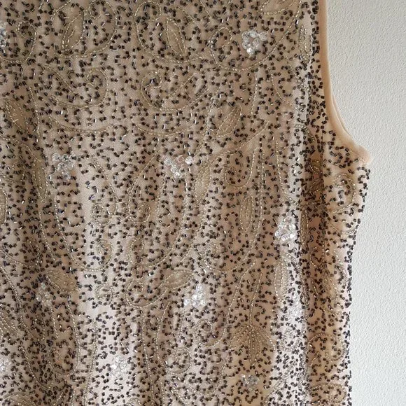 Exquisitely beaded, fully lined soft peach camisole with scallop edged hem - Picture 3 of 8